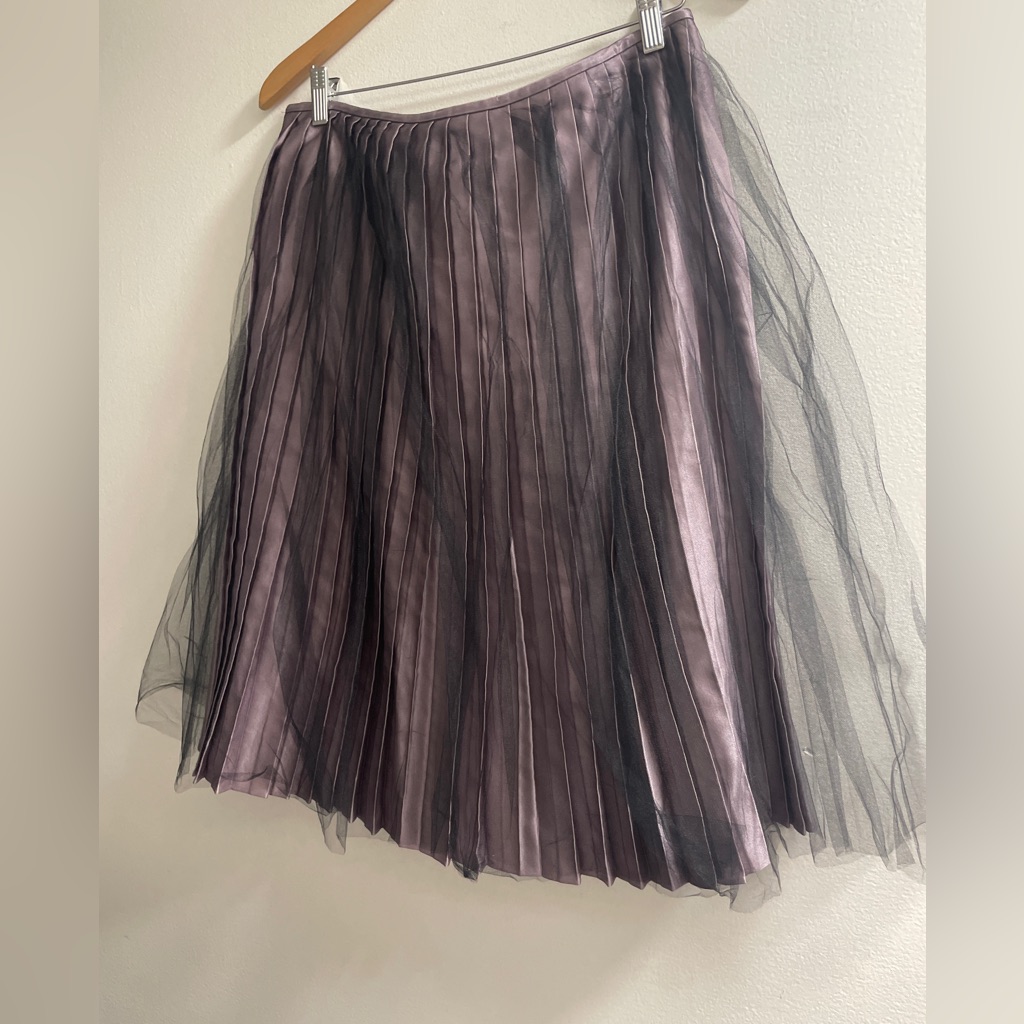 St. John Evening Pleated Metallic Black And Purple A-Line Skirt